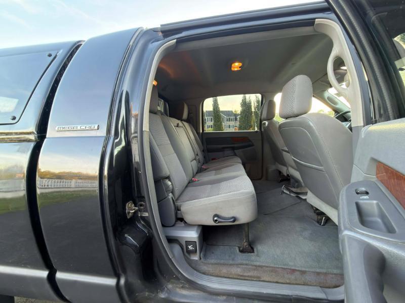 Dodge Ram 1500 Laramie Mega Cab 4WD 2006
