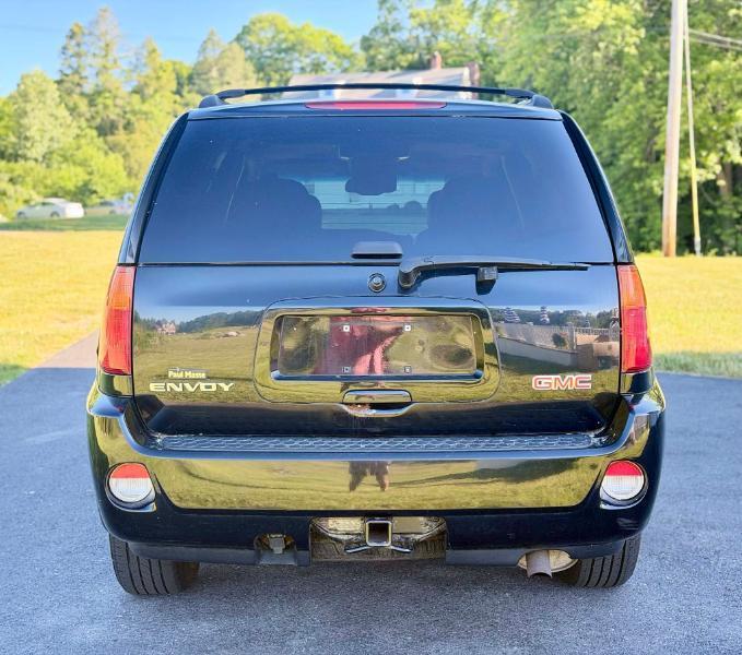 GMC Envoy XL Denali 4WD 2008