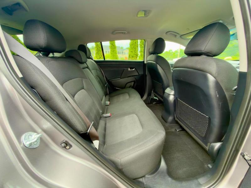 Kia Sportage LX 2011