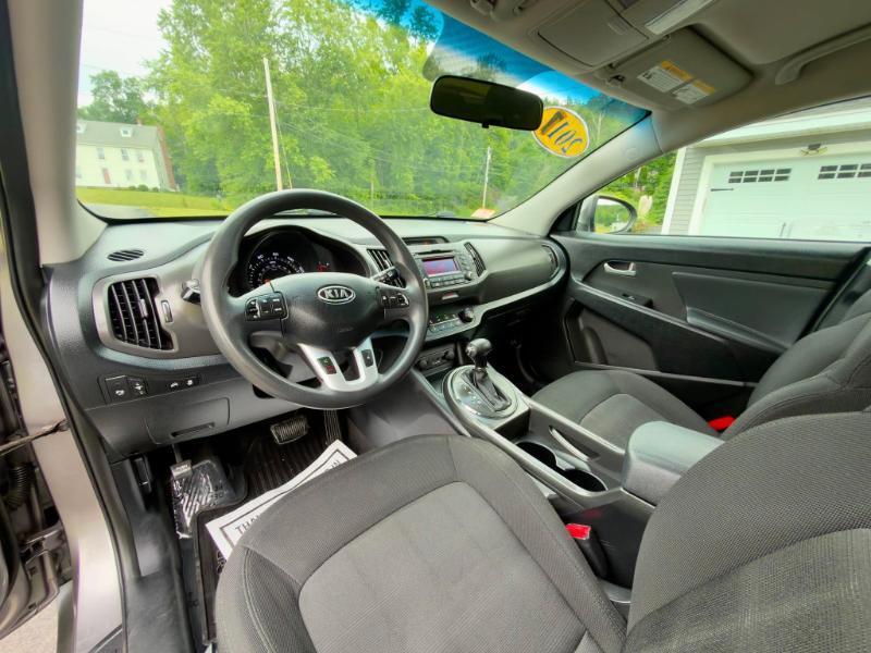 Kia Sportage LX 2011