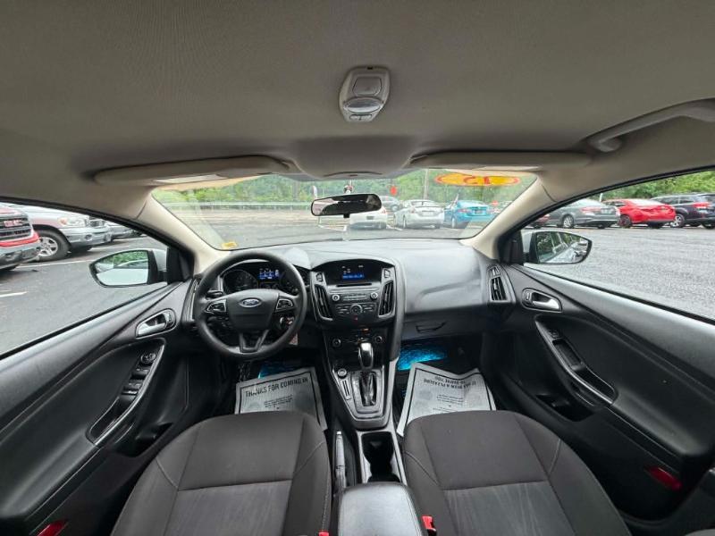 Ford Focus SE Sedan 2015