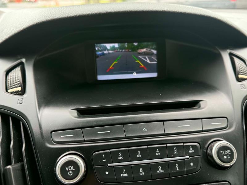 Ford Focus SE Sedan 2015