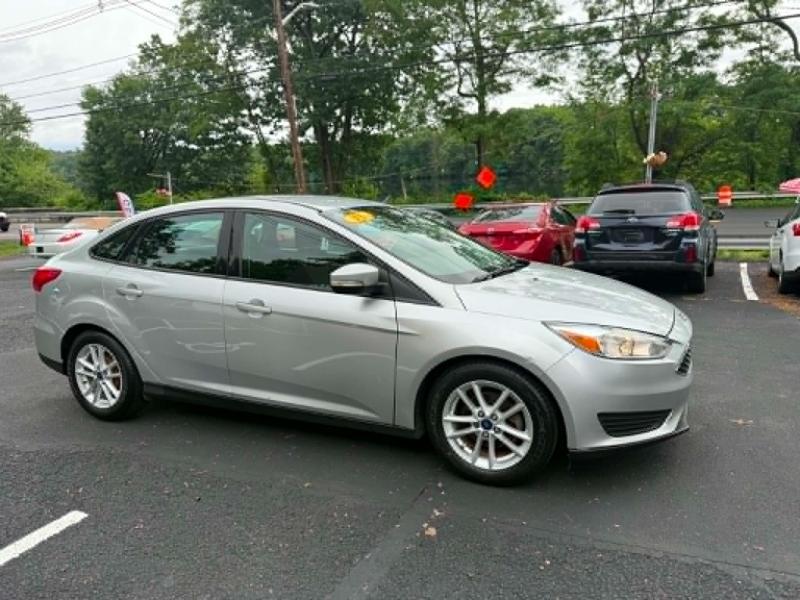 Ford Focus SE Sedan 2015