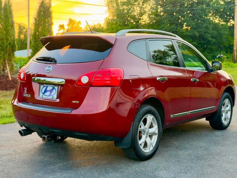Nissan Rogue S AWD 2011