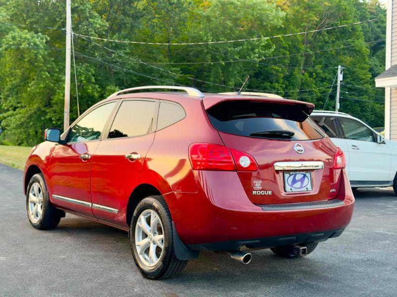Nissan Rogue S AWD 2011