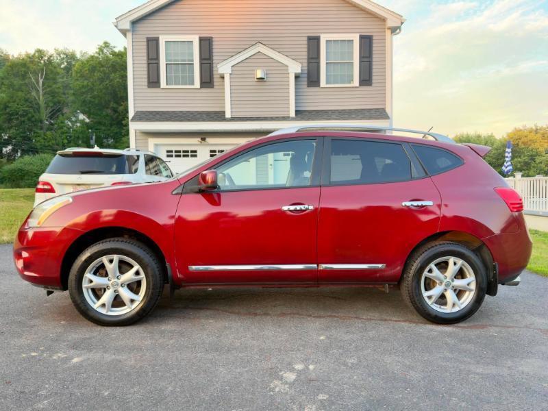 Nissan Rogue S AWD 2011