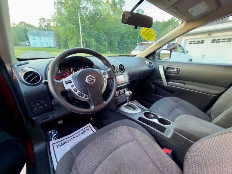 Nissan Rogue S AWD 2011