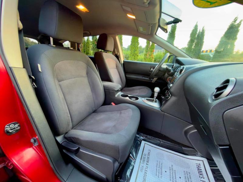 Nissan Rogue S AWD 2011