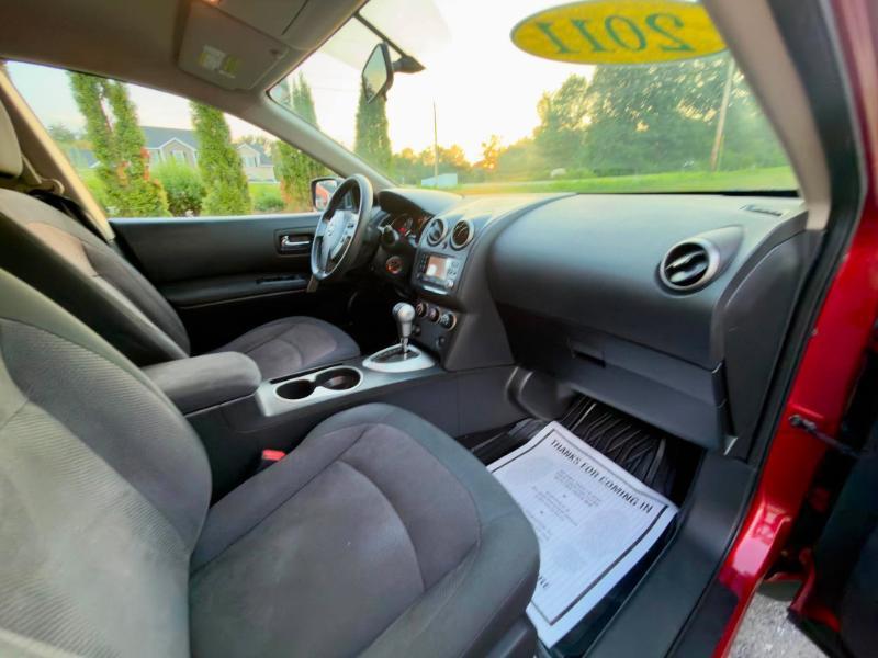 Nissan Rogue S AWD 2011