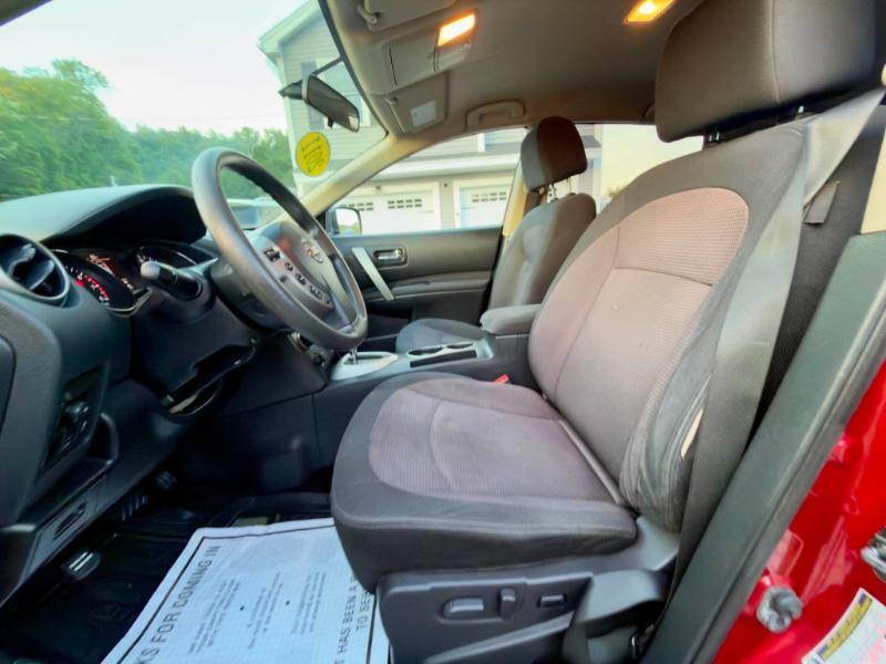 Nissan Rogue S AWD 2011