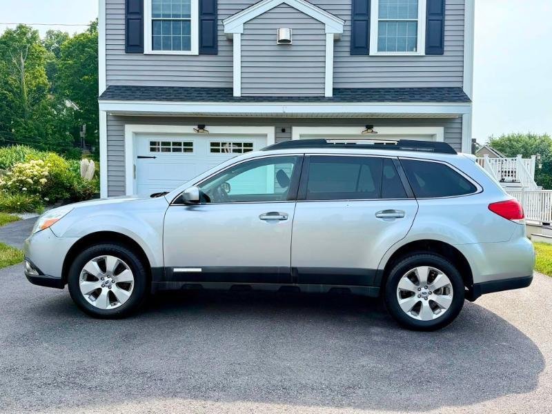 Subaru Outback 2.5i Limited 2012
