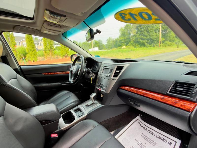 Subaru Outback 2.5i Limited 2012