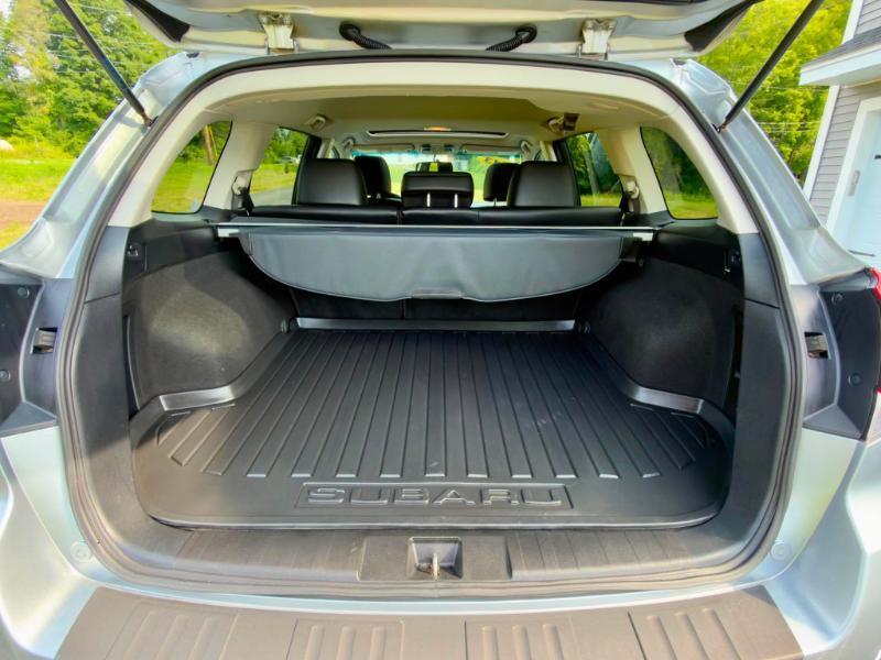 Subaru Outback 2.5i Limited 2012