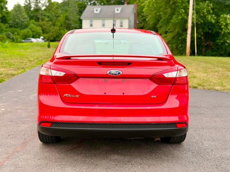 Ford Focus SE Sedan 2014