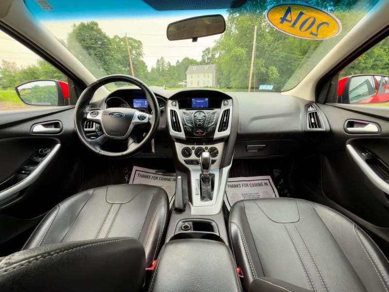 Ford Focus SE Sedan 2014