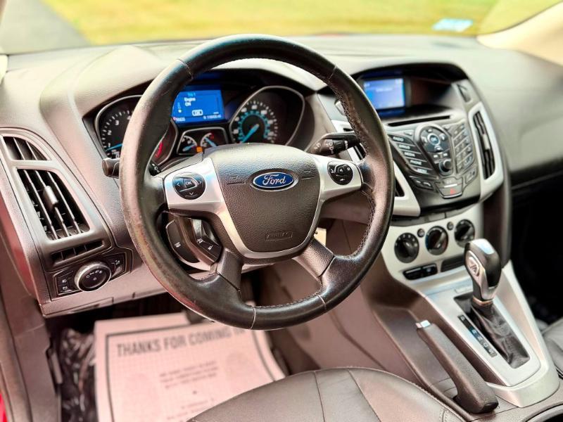 Ford Focus SE Sedan 2014