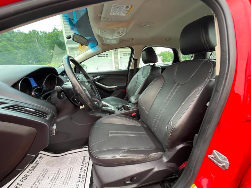 Ford Focus SE Sedan 2014