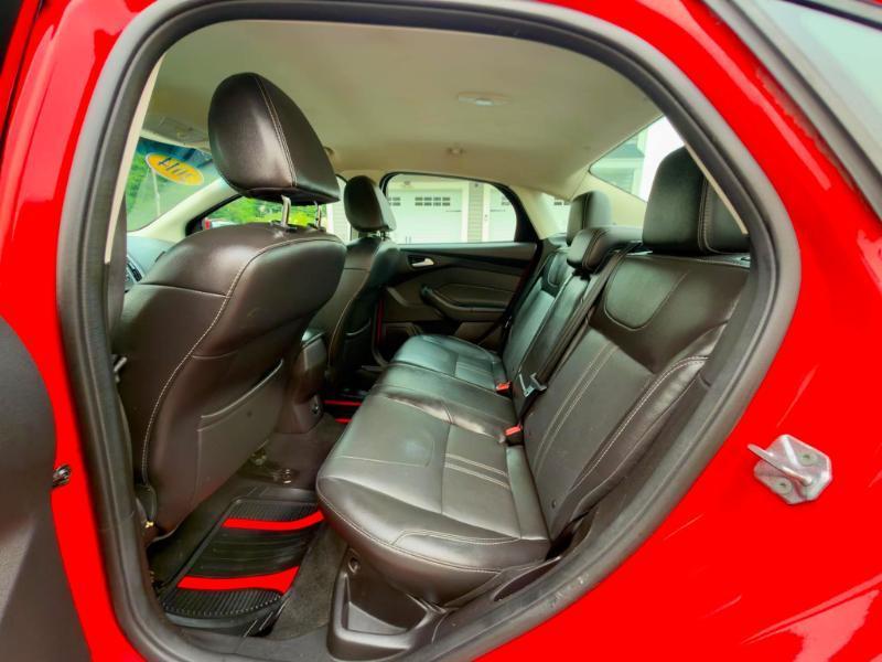 Ford Focus SE Sedan 2014