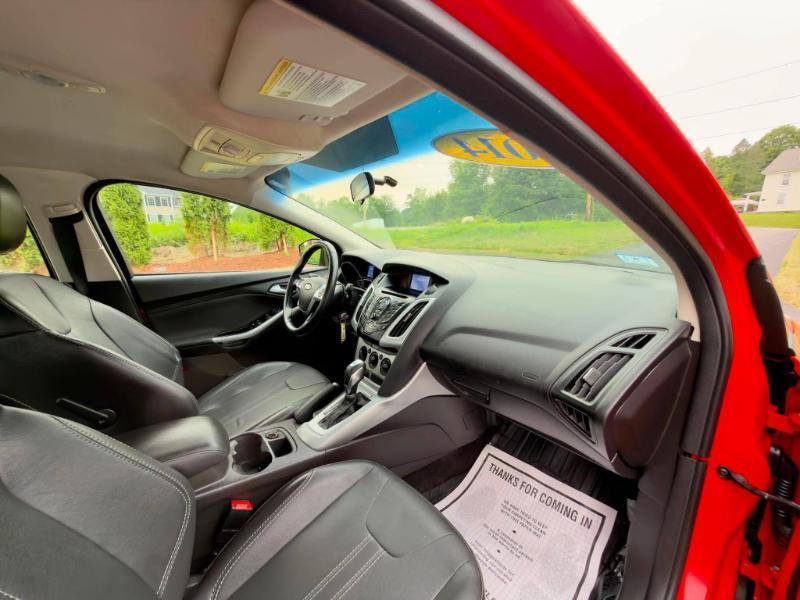 Ford Focus SE Sedan 2014