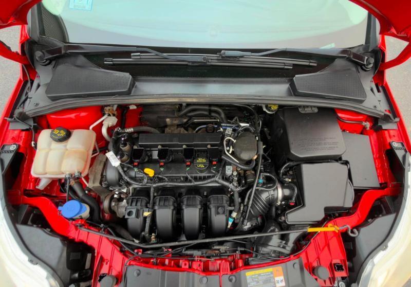 Ford Focus SE Sedan 2014
