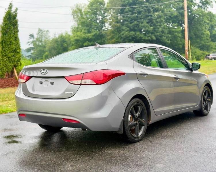 Hyundai Elantra Limited 2012