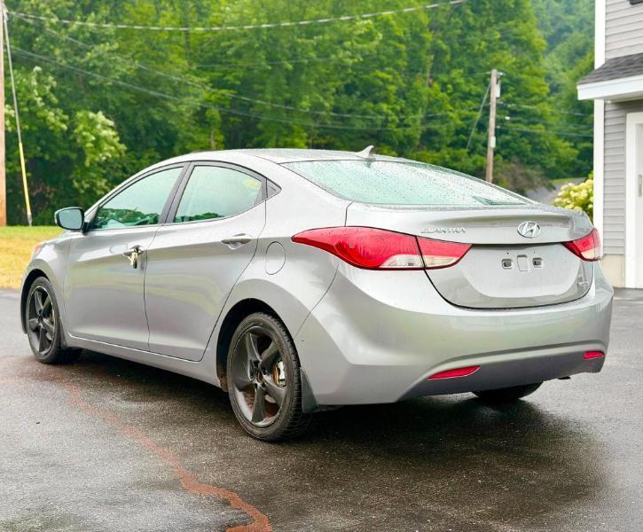 Hyundai Elantra Limited 2012