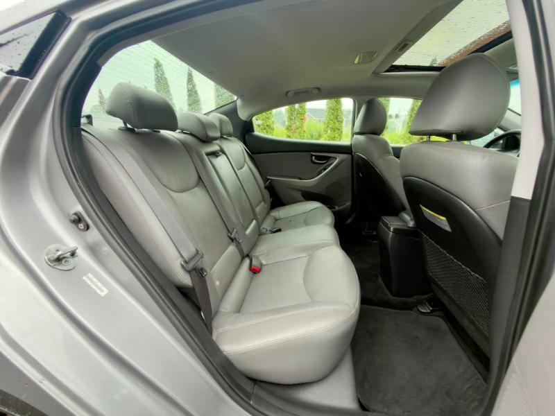 Hyundai Elantra Limited 2012