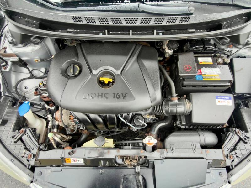 Hyundai Elantra Limited 2012