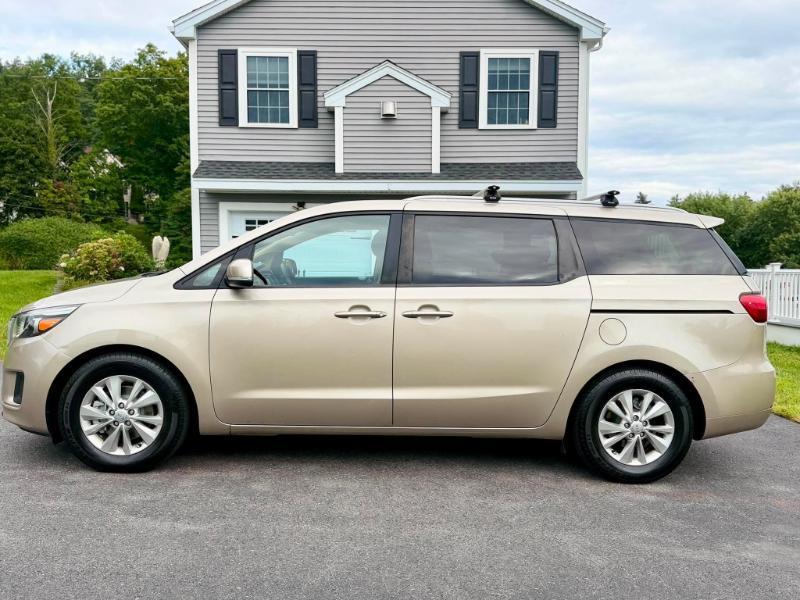 Kia Sedona LX 2015