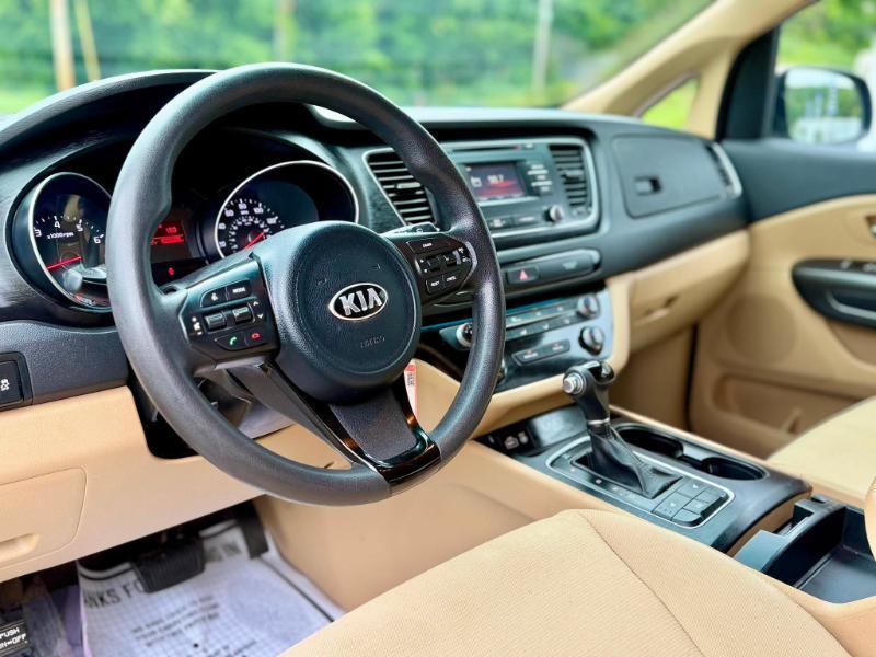 Kia Sedona LX 2015