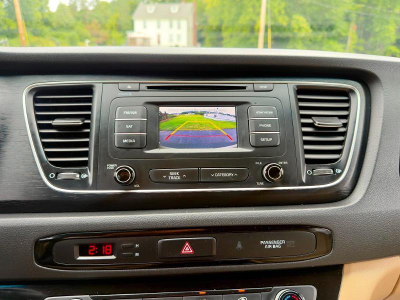 Kia Sedona LX 2015