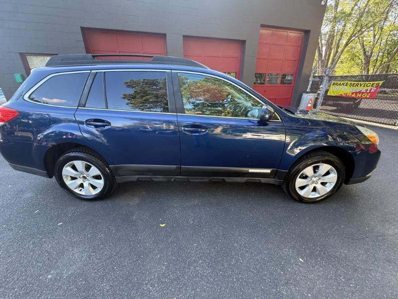 Subaru Outback 2.5i Premium 2010