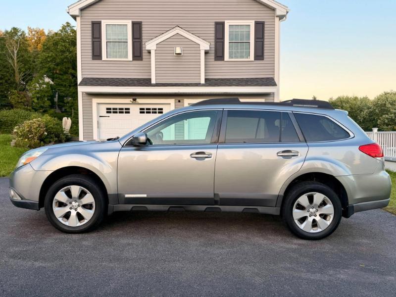 Subaru Outback 2.5i Premium 2011