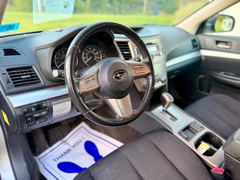 Subaru Outback 2.5i Premium 2011