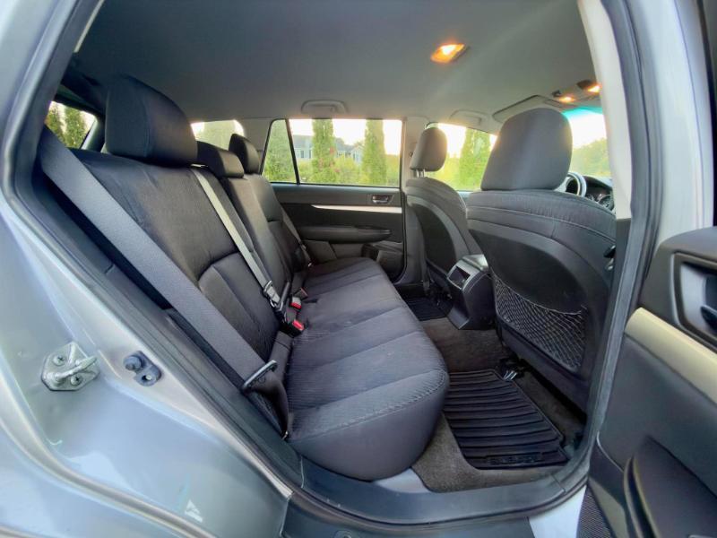 Subaru Outback 2.5i Premium 2011