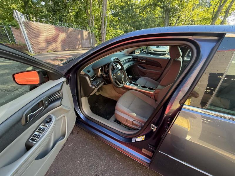 Chevrolet Malibu LS 2013