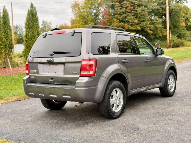 Ford Escape XLT 4WD 2011