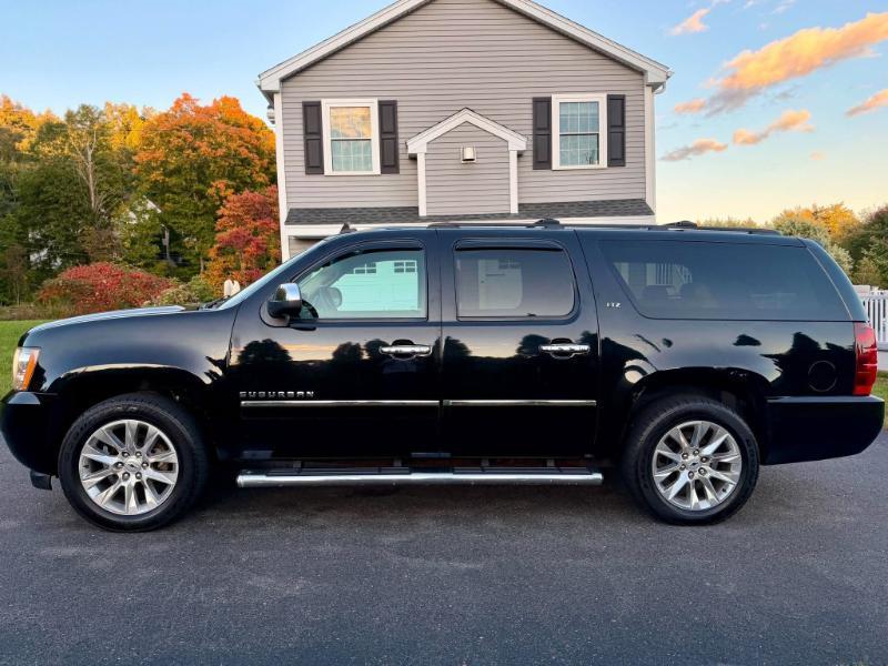 Chevrolet Suburban LTZ 1500 4WD 2013