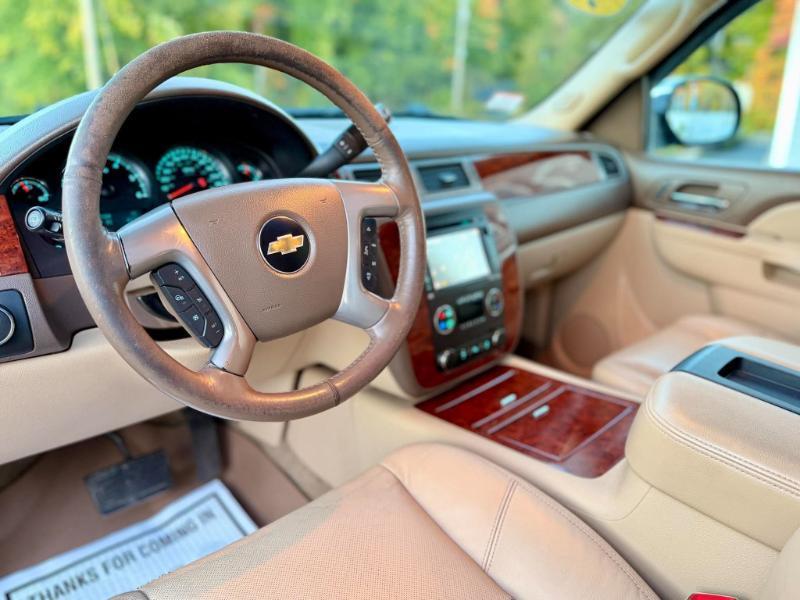 Chevrolet Suburban LTZ 1500 4WD 2013