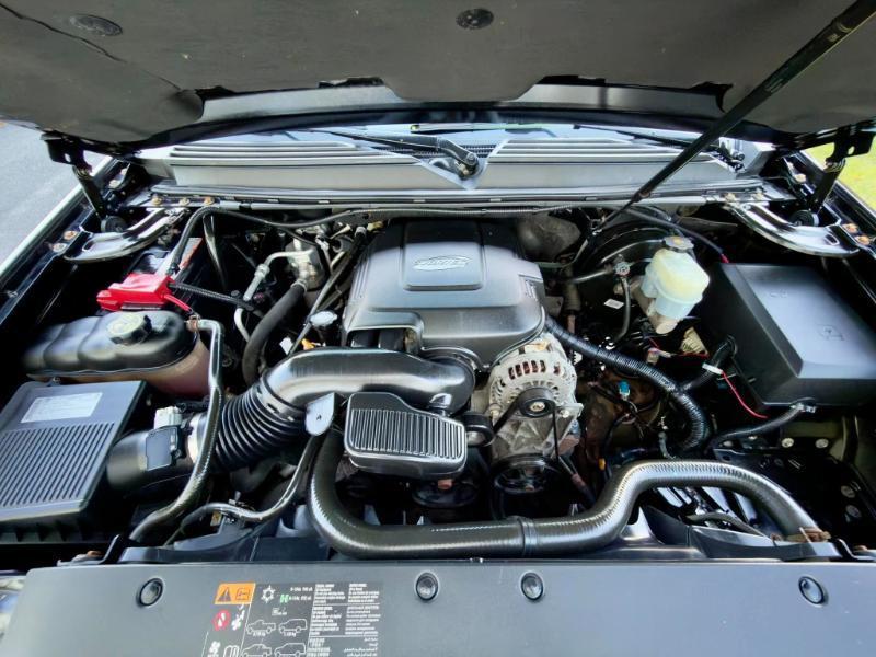 Chevrolet Suburban LTZ 1500 4WD 2013
