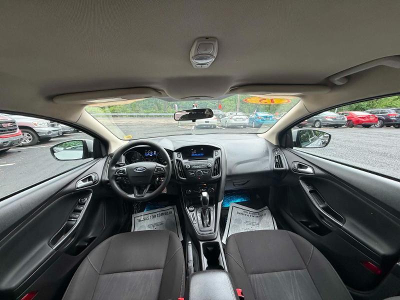 Ford Focus SE Sedan 2015