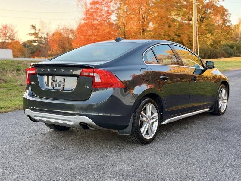 Volvo S60 T5 2012
