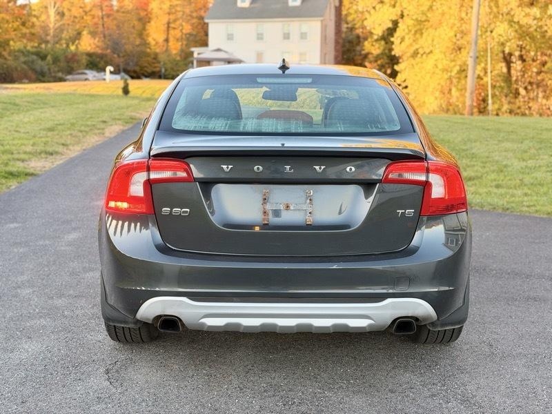Volvo S60 T5 2012