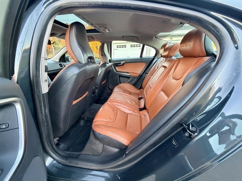 Volvo S60 T5 2012