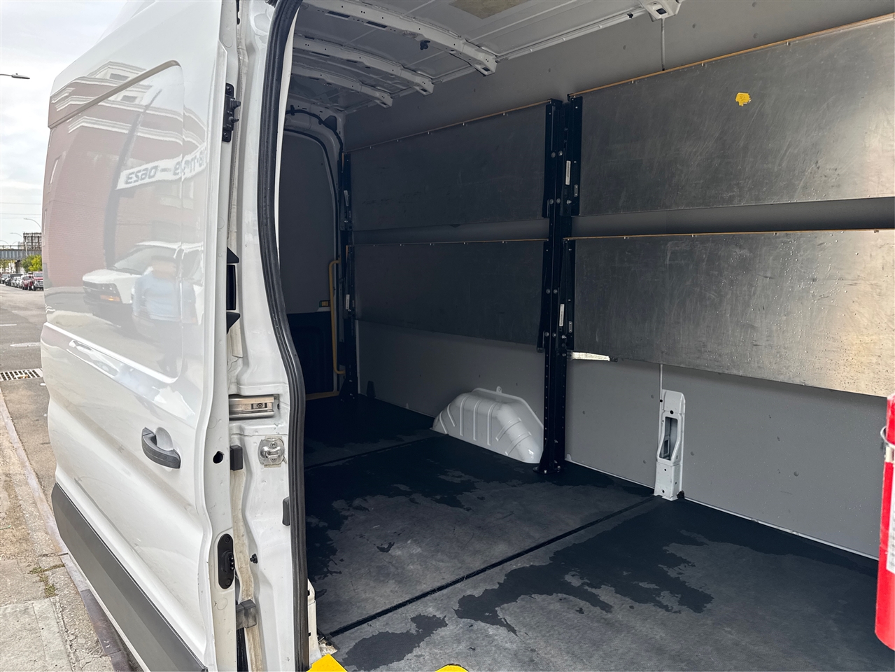 2022 Ford Transit Cargo Van photo 24