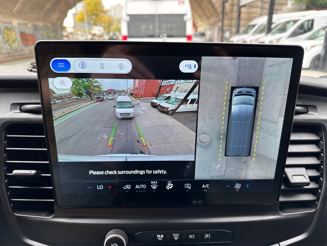 2022 Ford Transit Cargo Van photo 26
