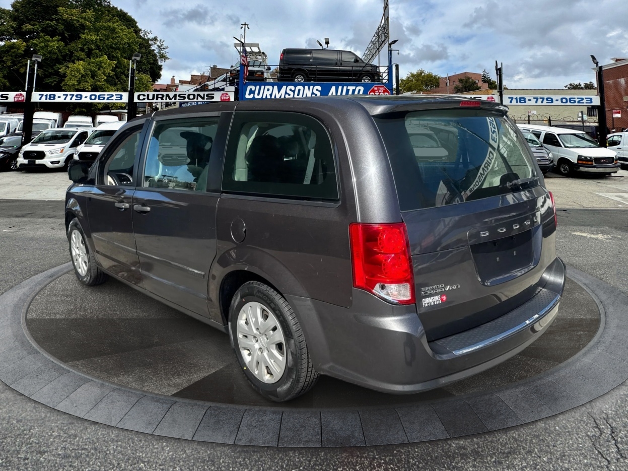 2016 Dodge Grand Caravan SE photo 4