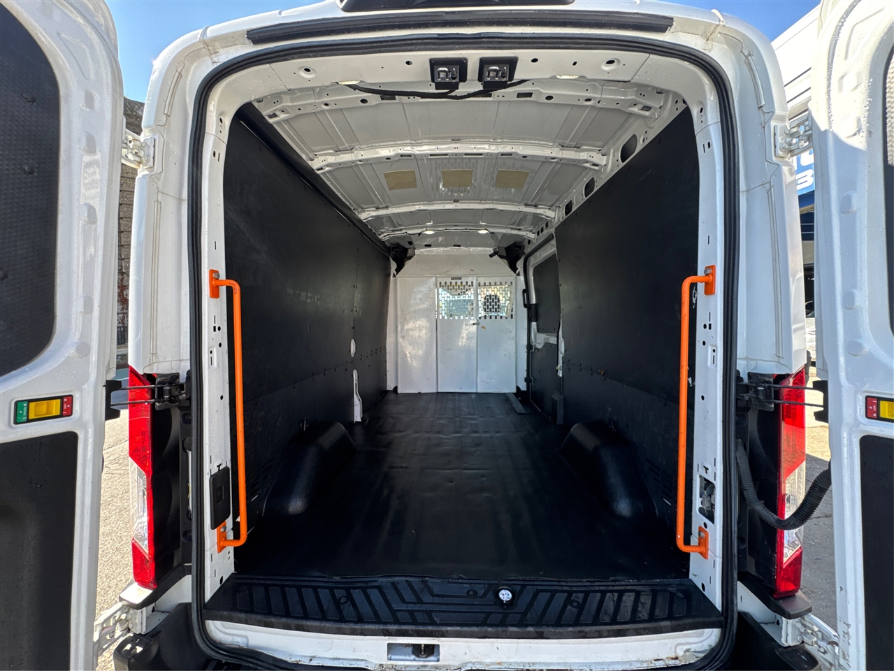 2019 Ford Transit Van photo 10