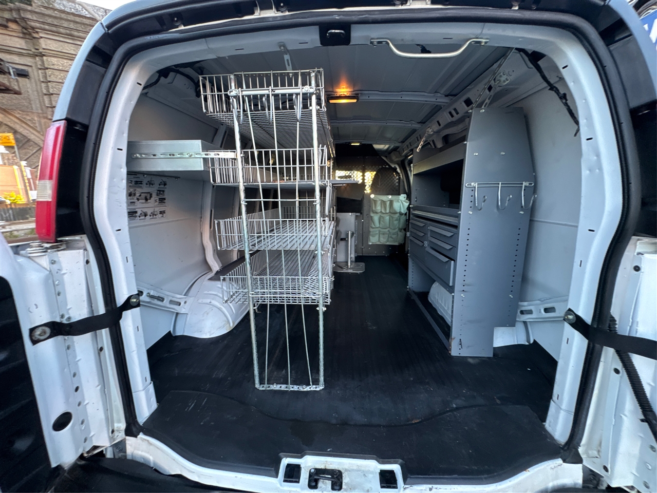 2011 Chevrolet Express Cargo Van 2500 photo 8