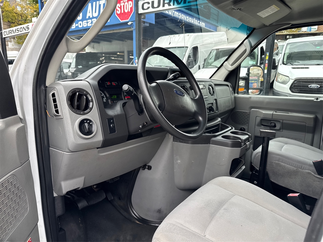 Ford Econoline Cargo Van E-250 HD 2013 Ford Econoline Cargo Van E-250 HD 2013